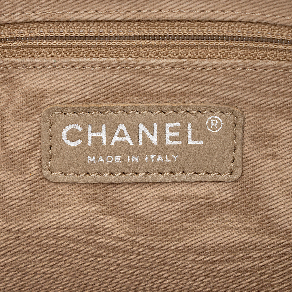 Chanel Grained Calfskin Chain Pocket Small Tote (SHF-16254)