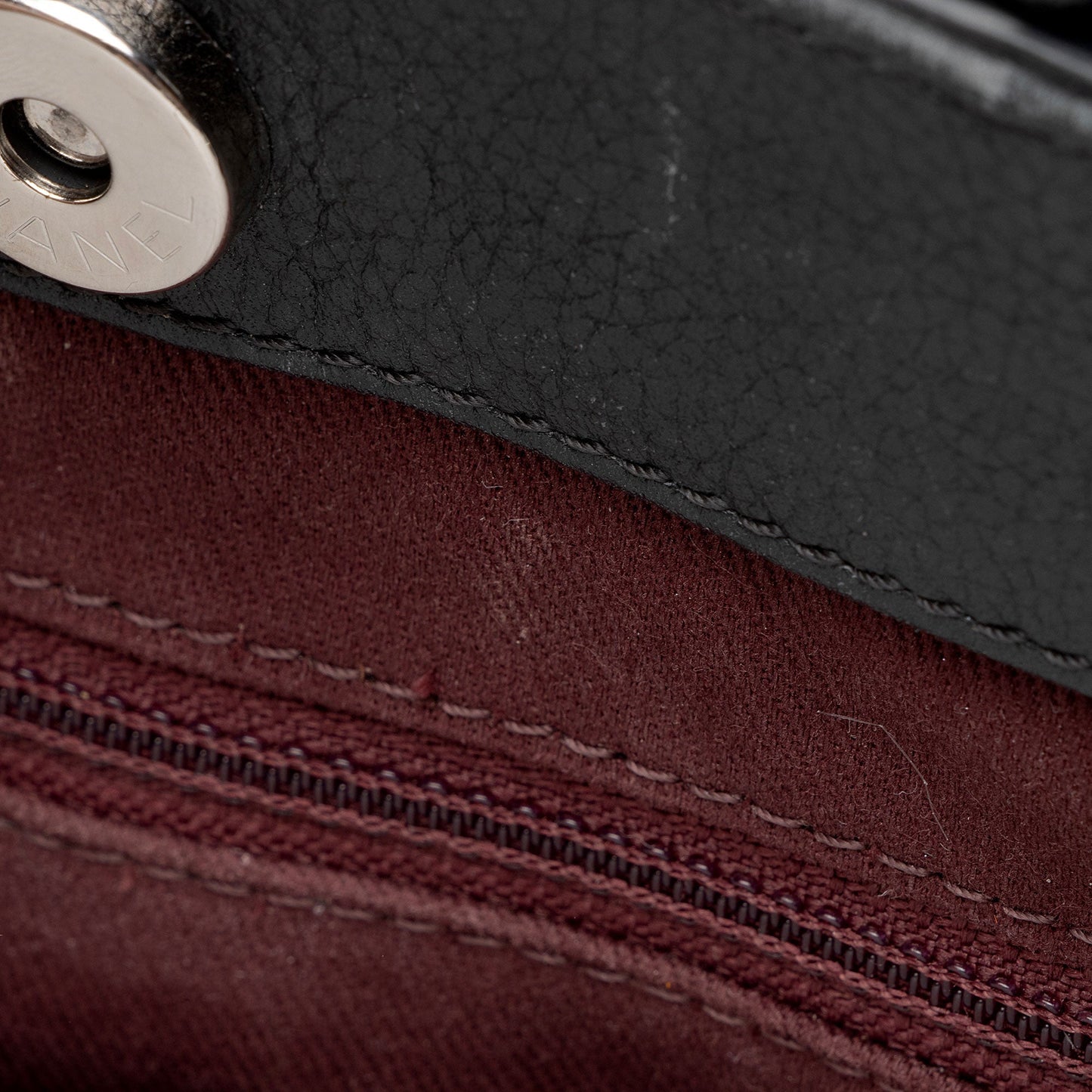 Chanel Grained Calfskin Executive Mini Shopper Tote (SHF-sRxeUb)