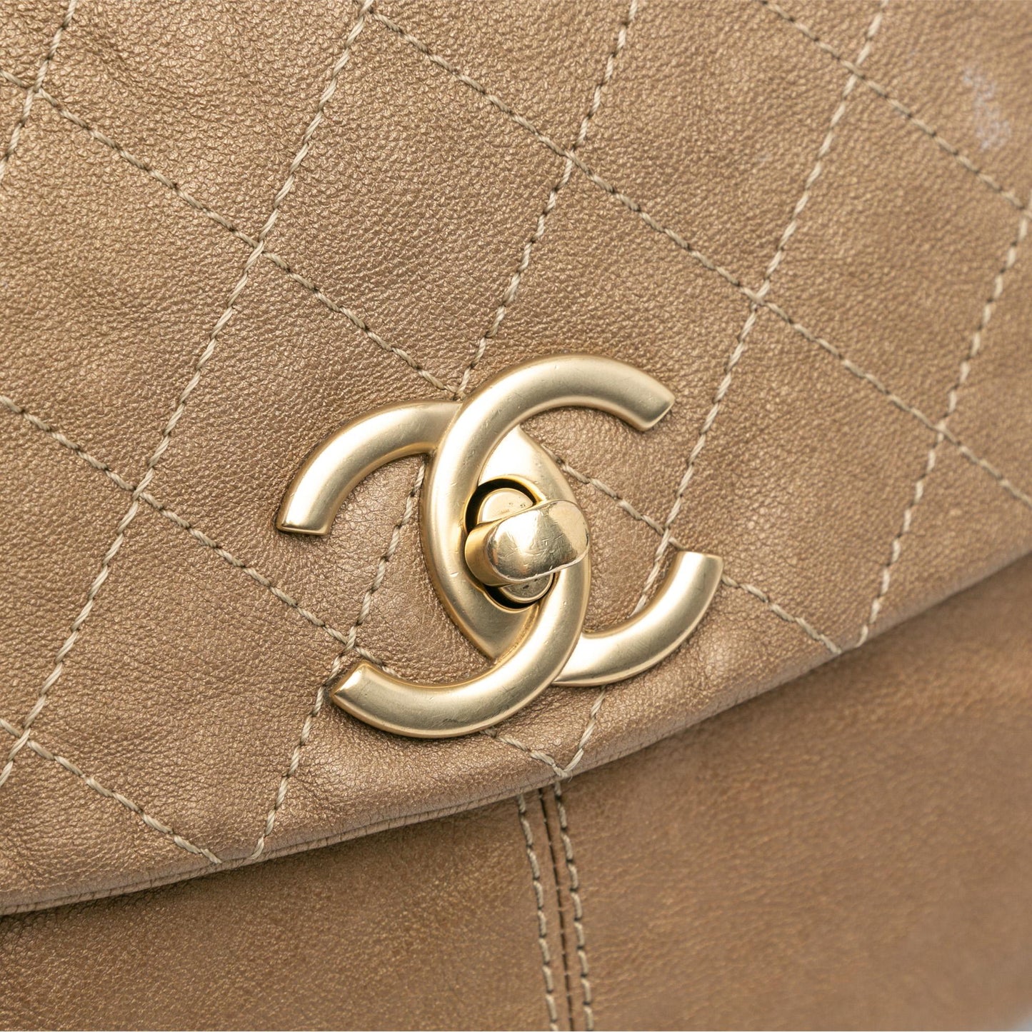 Chanel Grained Metallic Calfskin Trianon Messenger Flap