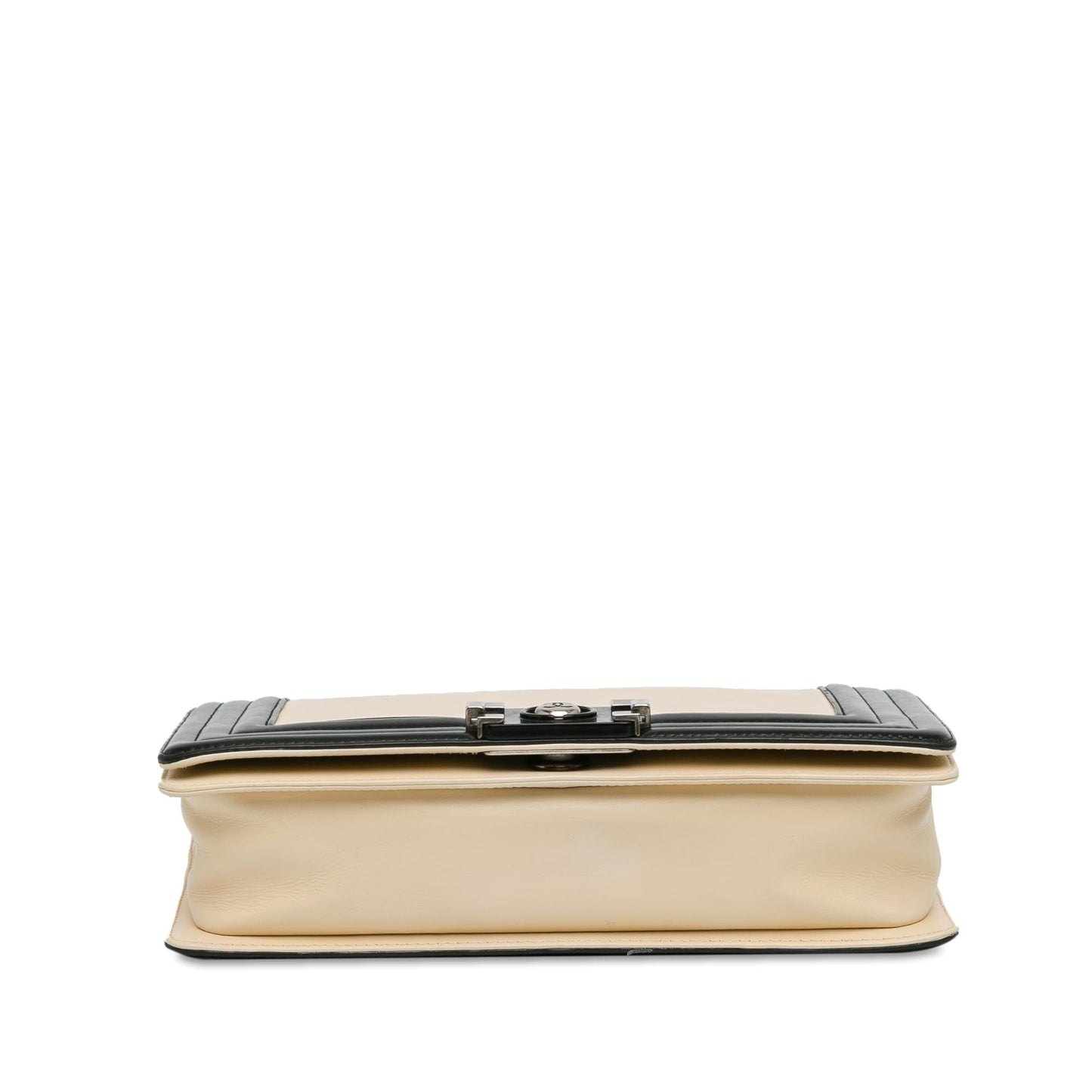 Chanel Medium Bicolor Calfskin Boy Flap (SHG-EWjcMu)