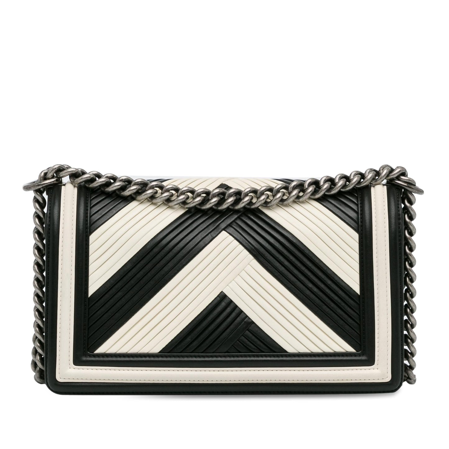 Chanel Medium Pleated Calfskin Boy In Rome Flap (SHG-DQWgfZ)