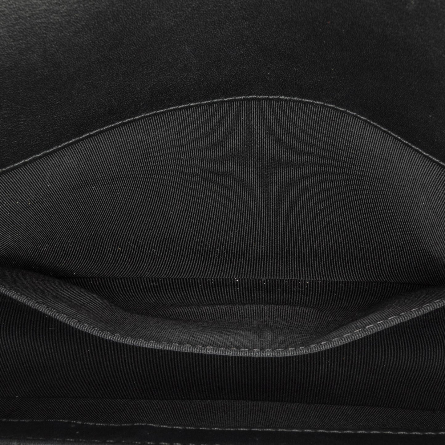 Chanel Medium Pleated Calfskin Boy In Rome Flap (SHG-DQWgfZ)