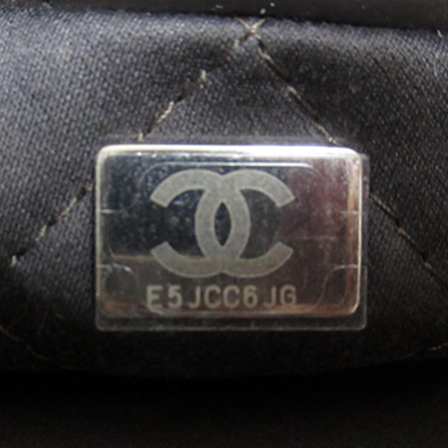 Chanel Mini Calfskin 22 Satchel (SHG-6zESvW)