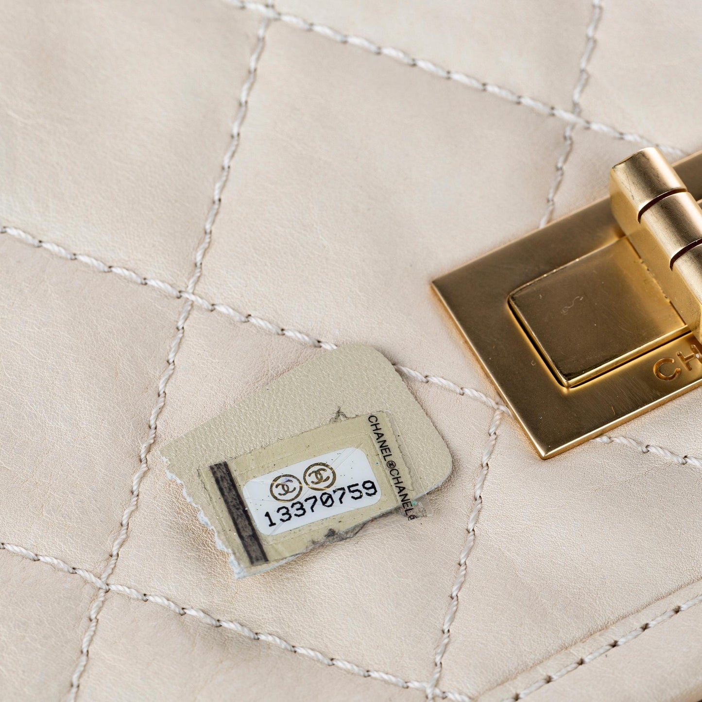 Chanel Natural Beauty Split Pocket