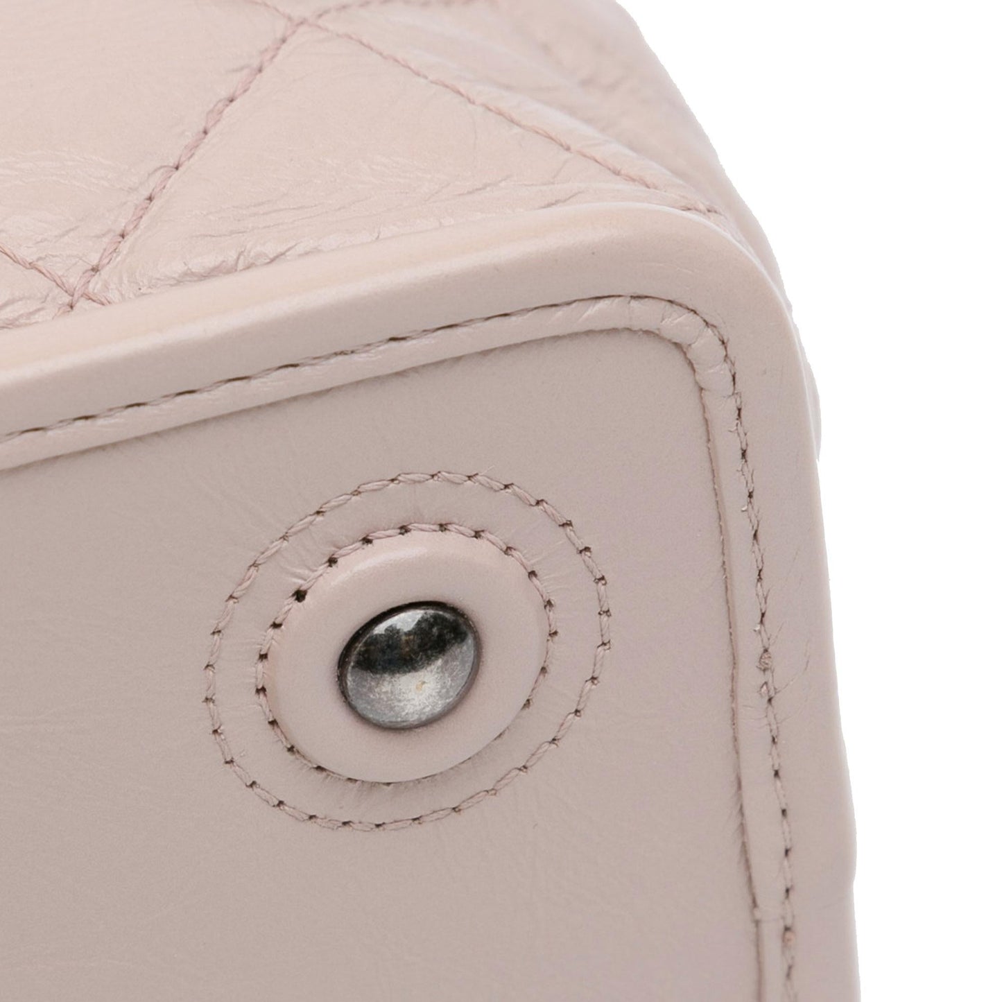 Chanel Quilted Aged Calfskin Single Flap (SHG-vBvXcU)