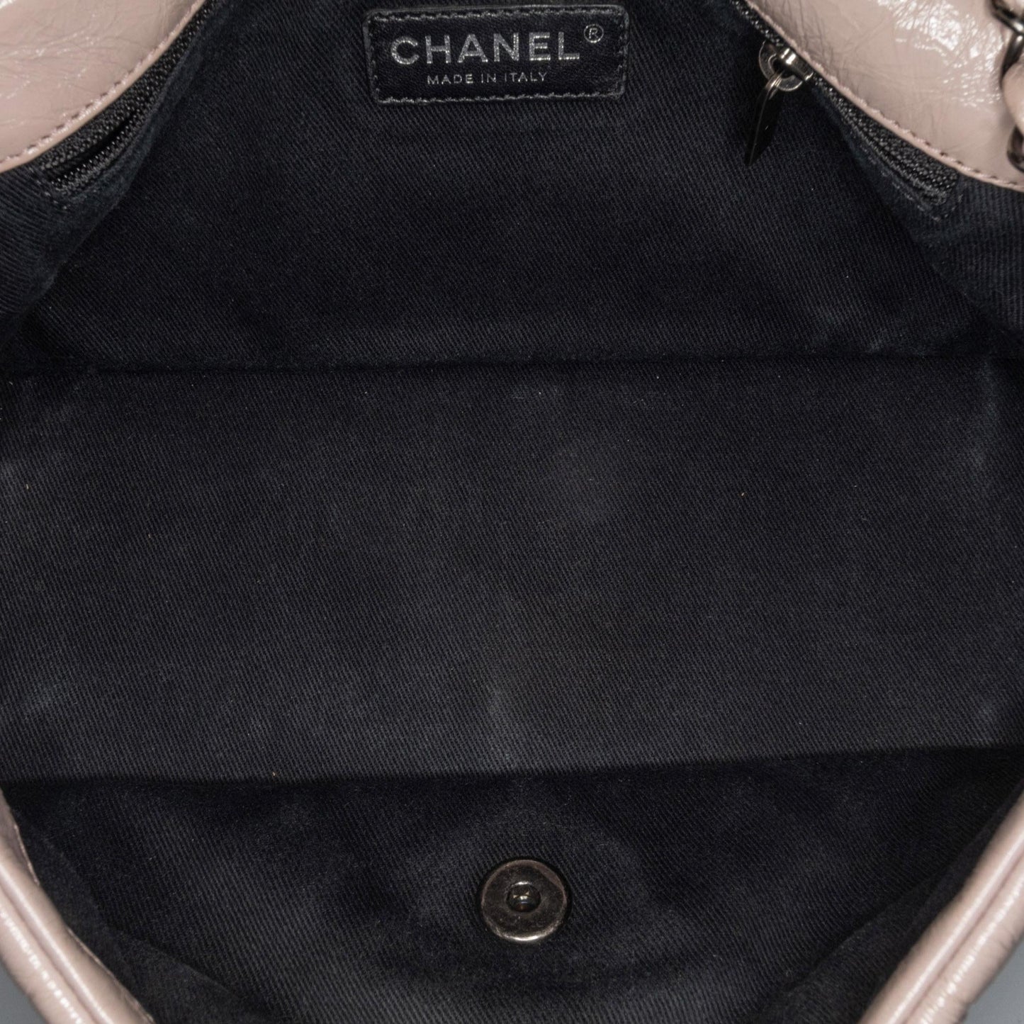 Chanel Quilted Aged Calfskin Single Flap (SHG-vBvXcU)