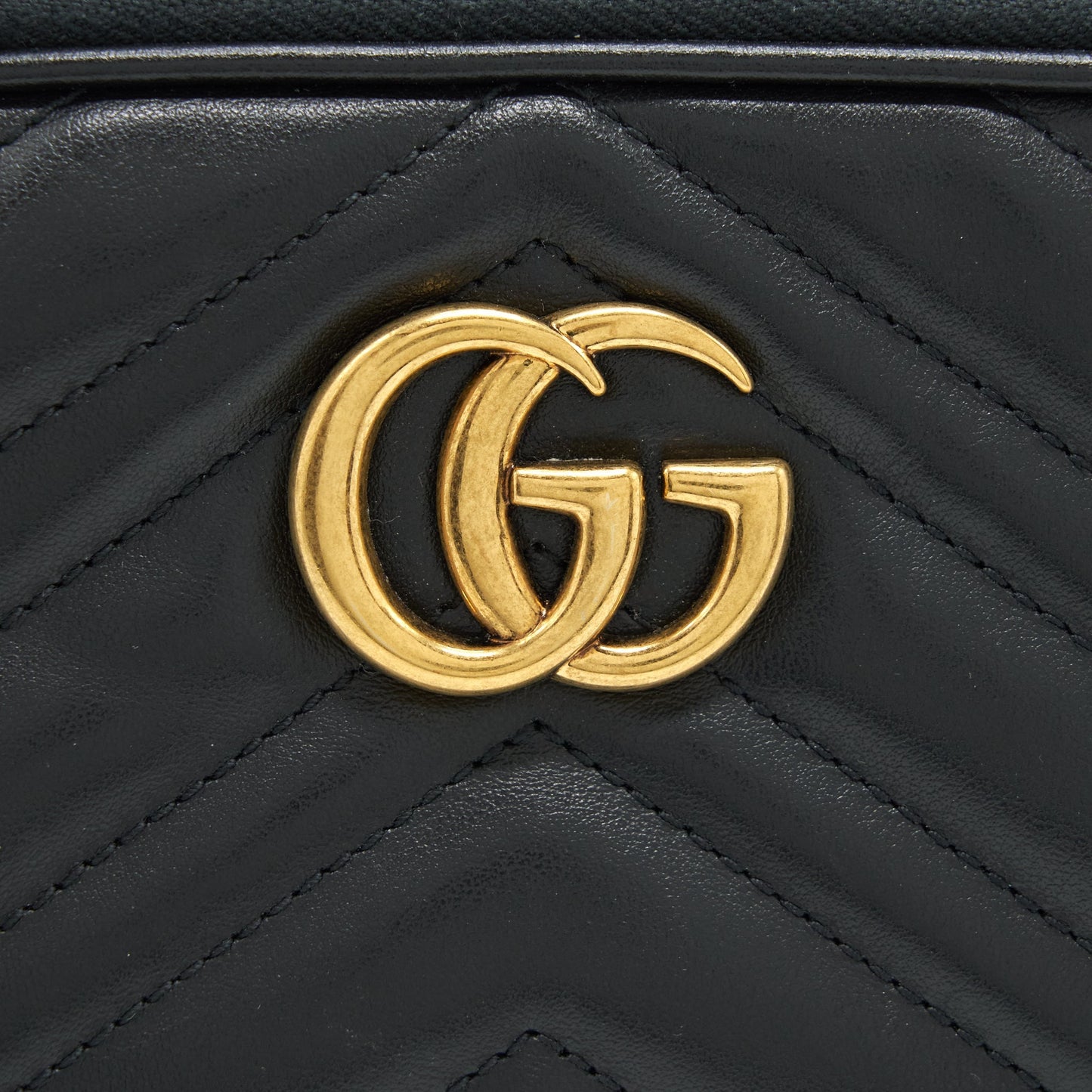 Gucci GG Marmont Small Pouch With Chains Black