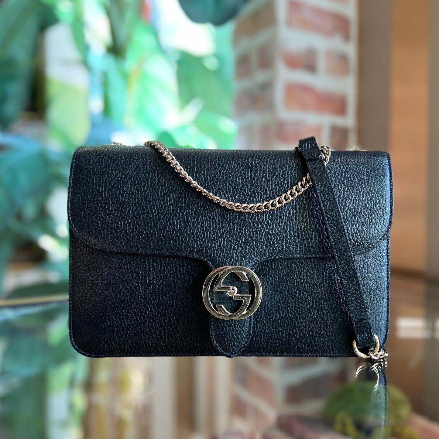 GUCCI Interlocking G Black Dollar Calfskin Shoulder Bag