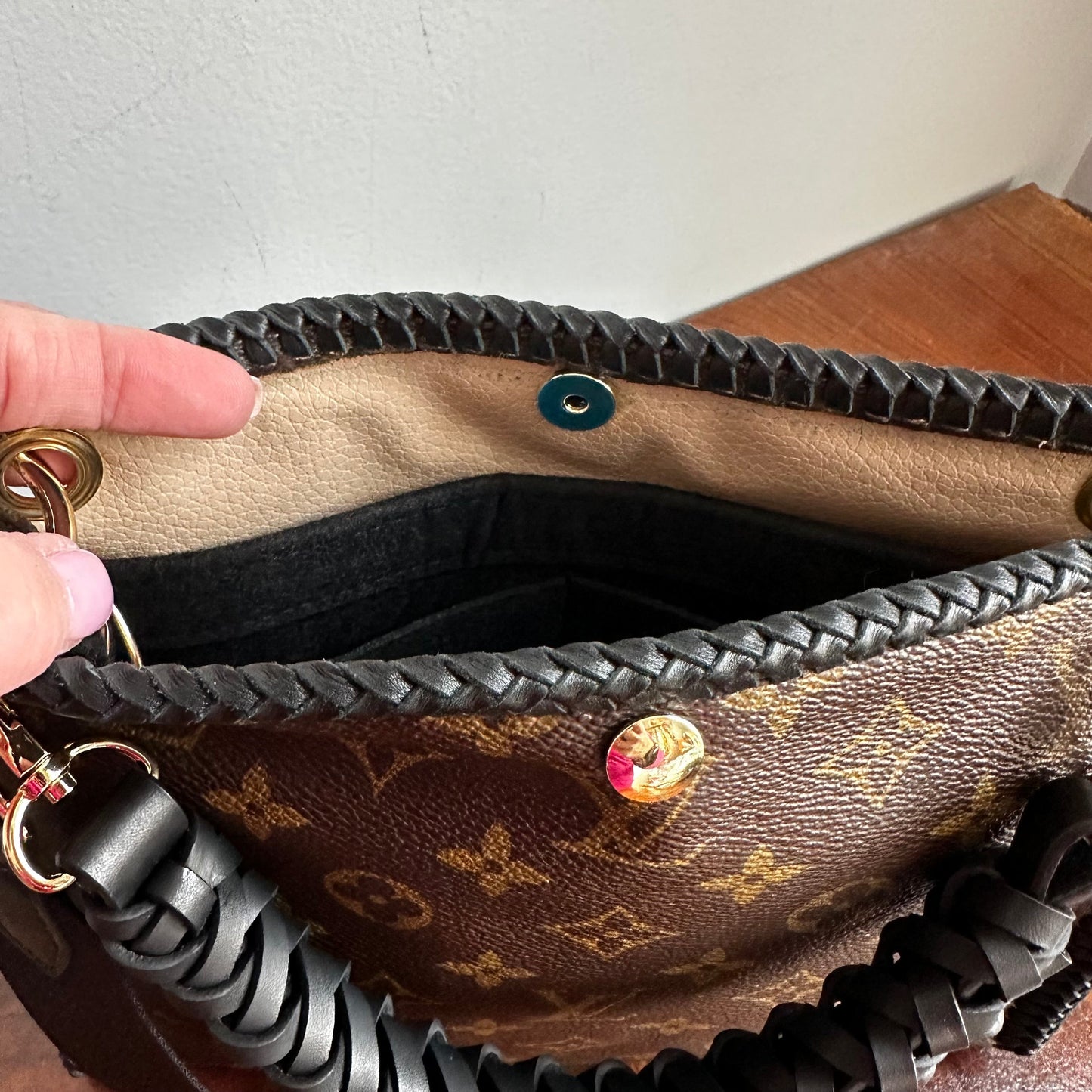 The Swan Crossbody -Orvis bags LV Monogram in Black
