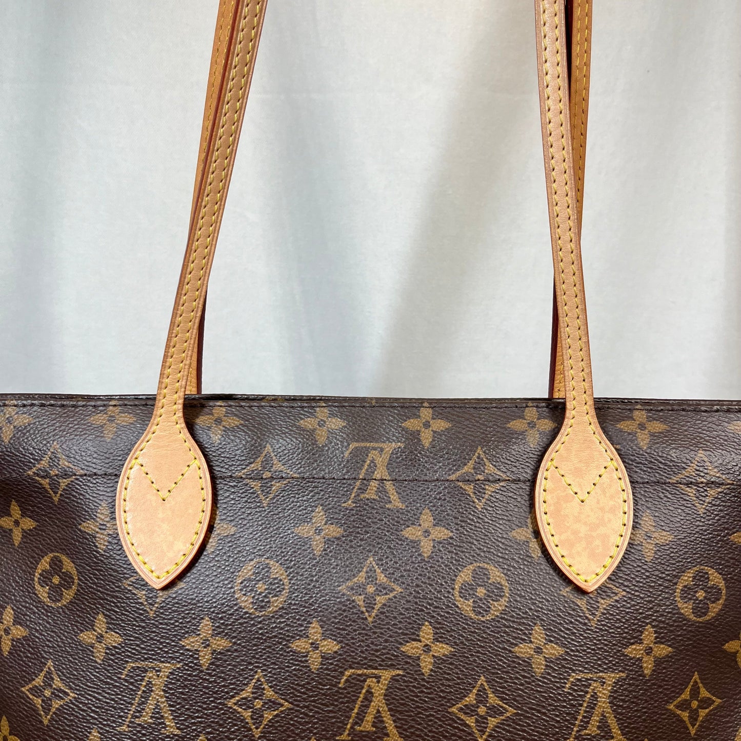 LOUIS VUITTON Carry It Monogram Tote