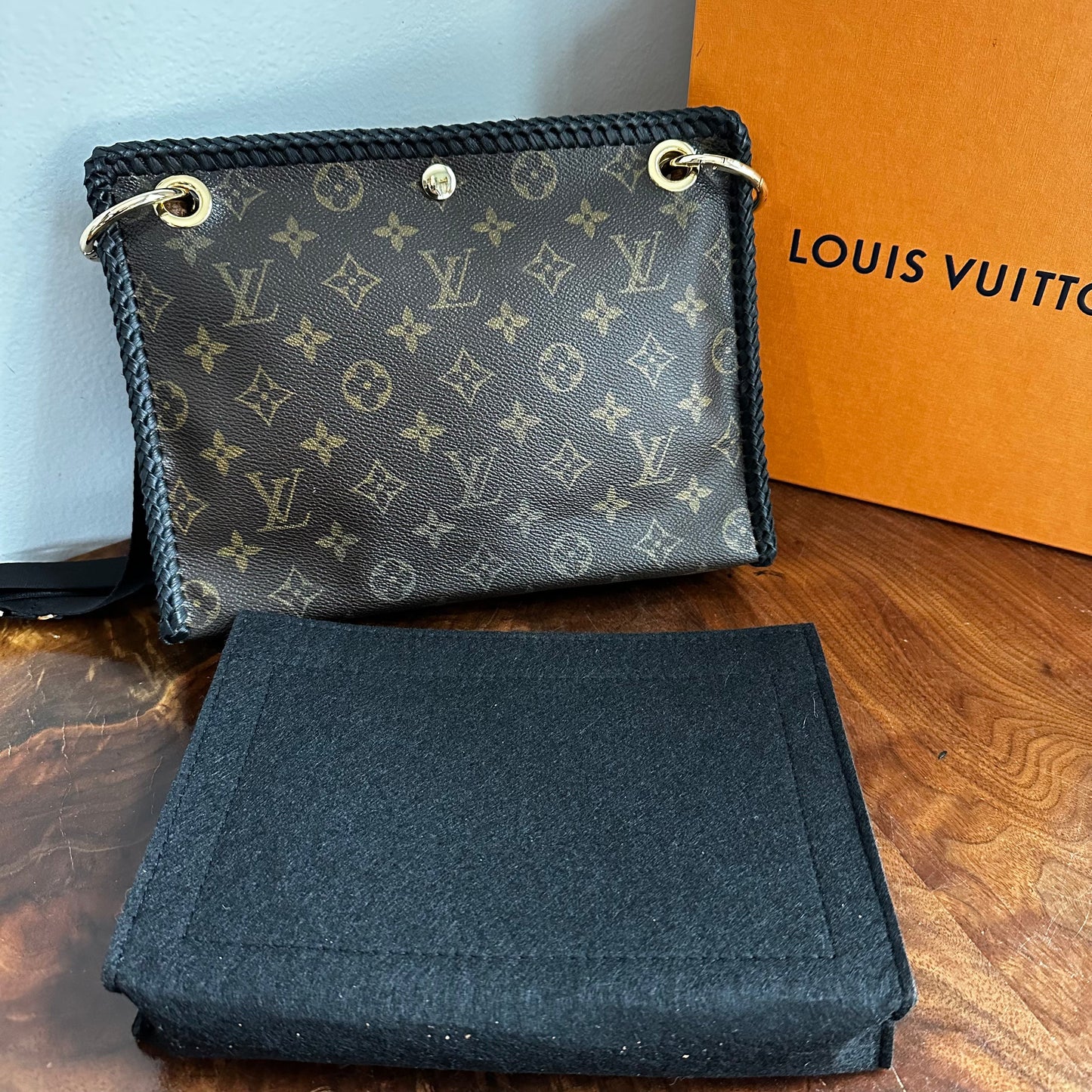 The Swan Crossbody -Orvis bags Monogram in Black