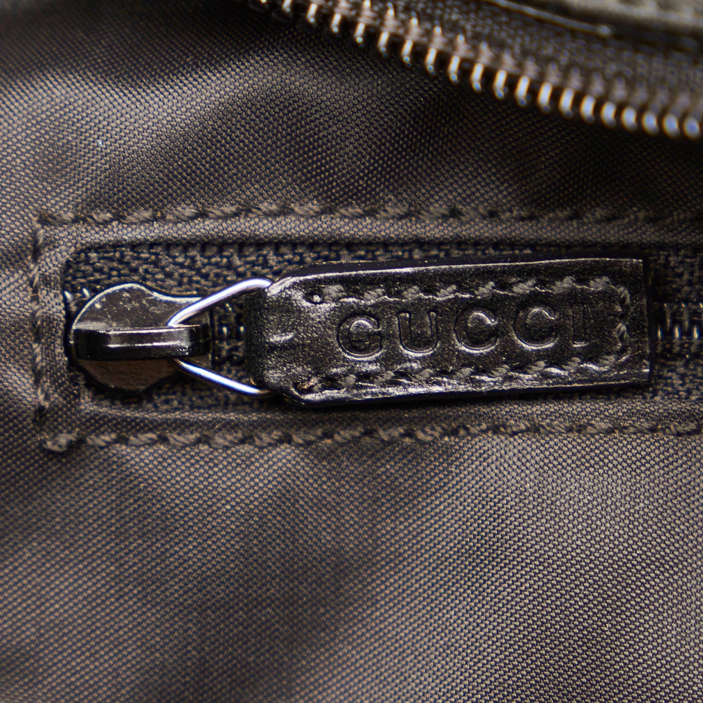 Gucci Bamboo Canvas Shoulder Bag (SHG-UFHCRv)