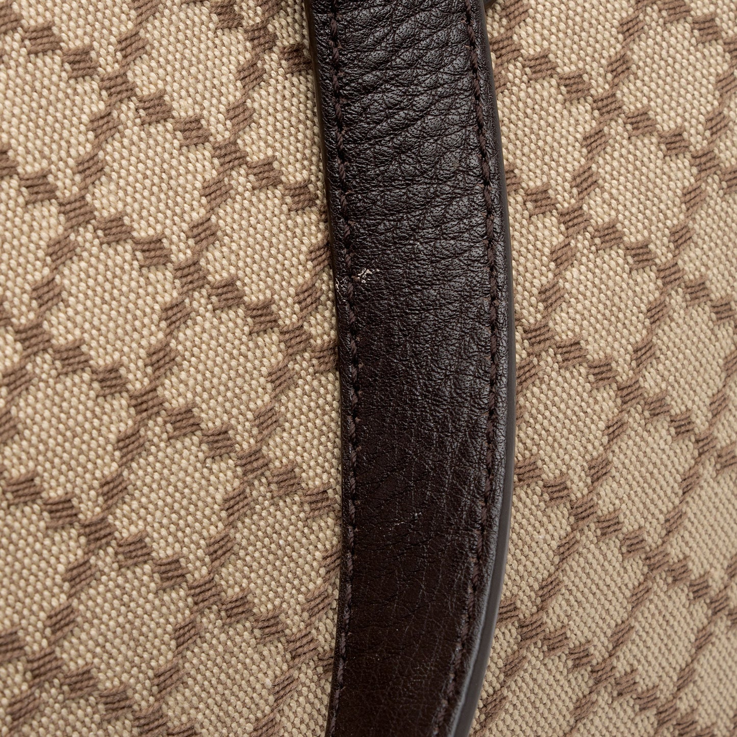 Gucci Diamante Canvas 1973 Medium Tote (SHF-uEOrw8)