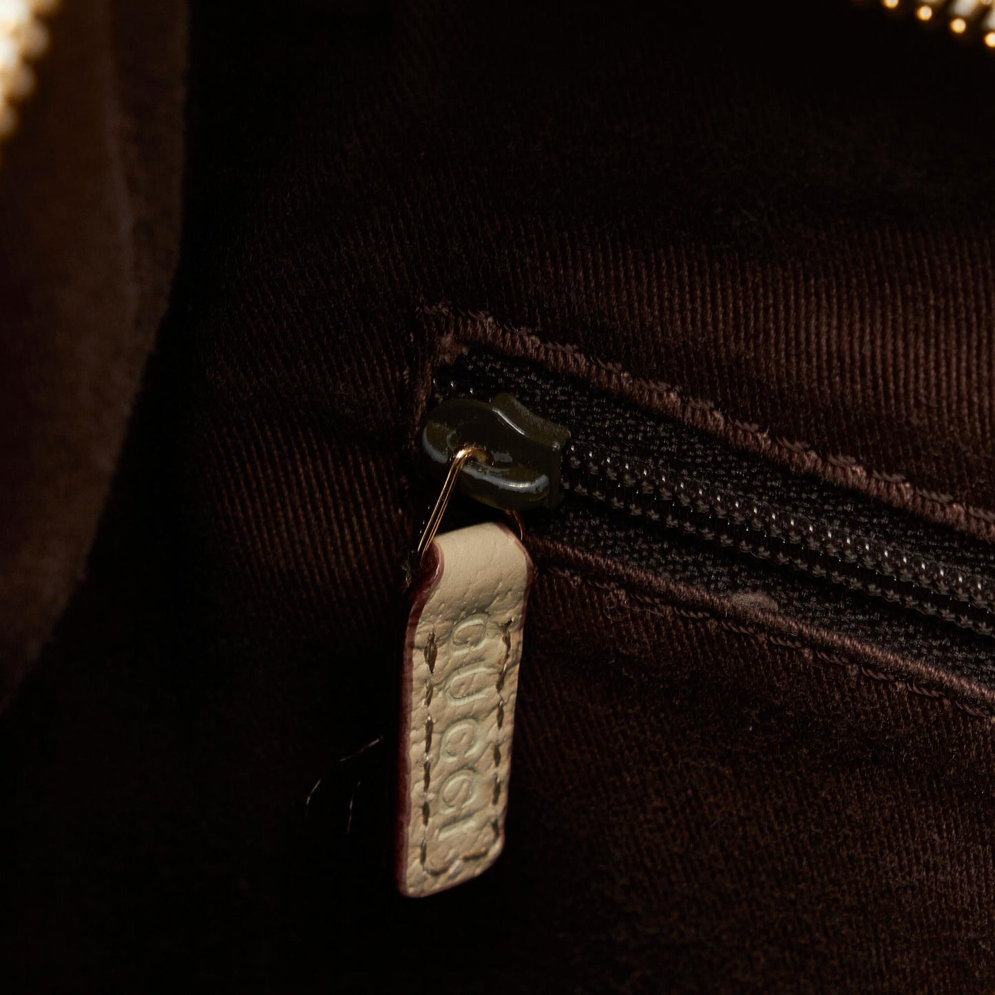 Gucci GG Canvas Abbey D-Ring Shoulder Bag (SHG-TV2HAe)