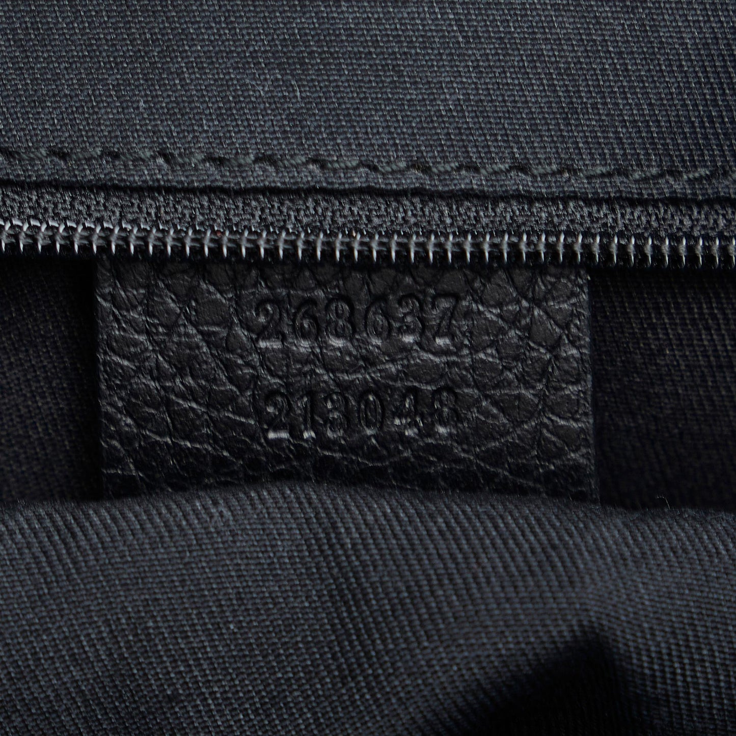 Gucci GG Canvas Abbey D-Ring Shoulder Bag (SHG-JiQEIX)