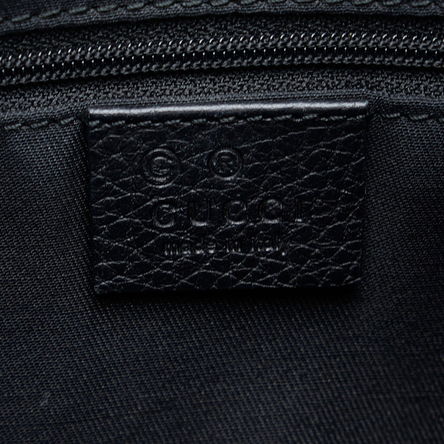 Gucci GG Canvas Abbey D-Ring Shoulder Bag (SHG-JiQEIX)