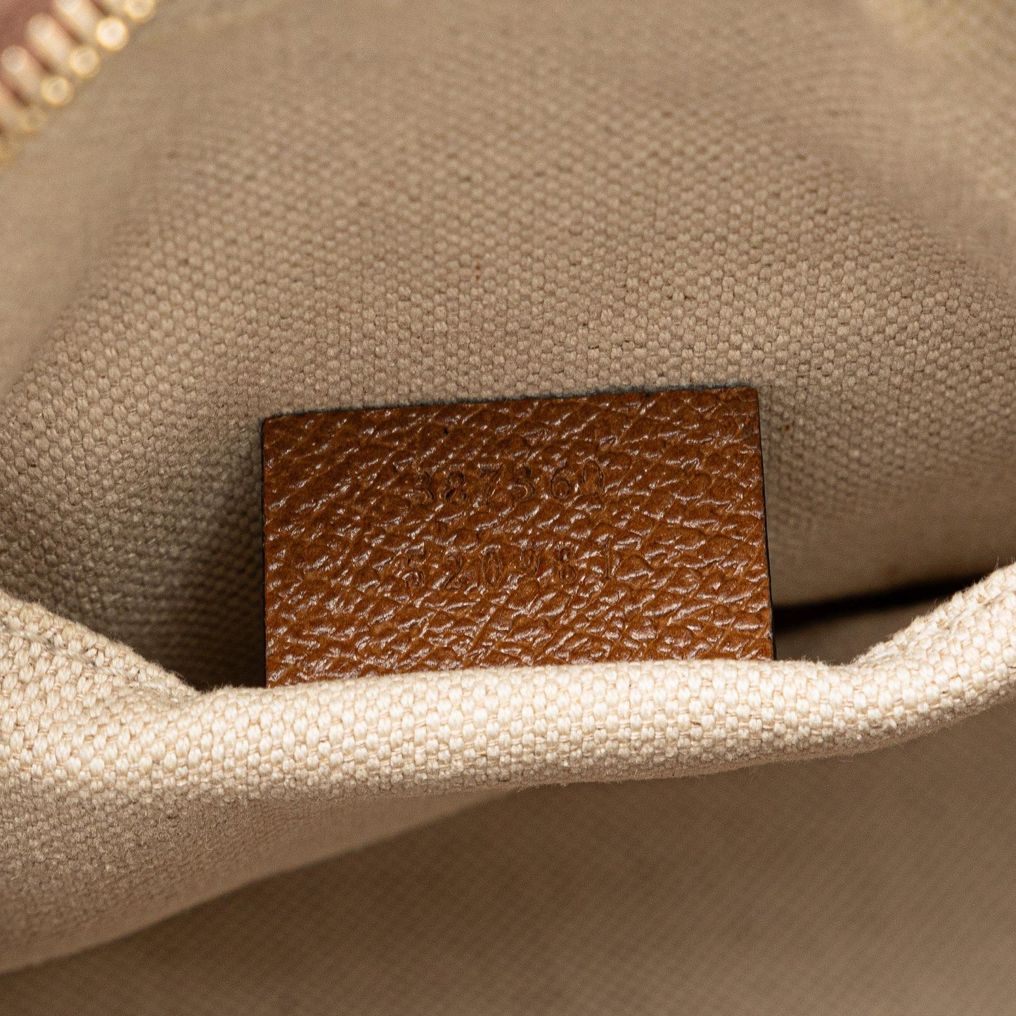 Gucci GG Canvas Bree Crossbody (SHG-tbpSh1)