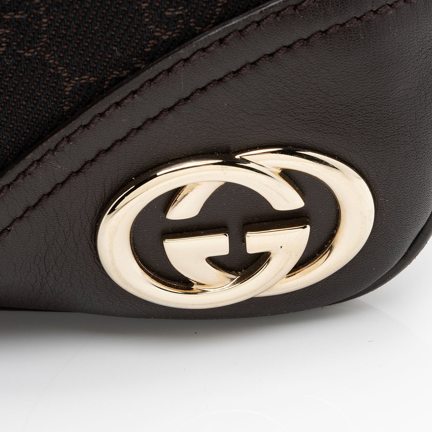 Gucci GG Canvas Britt Medium Hobo (SHF-nj2RBV)