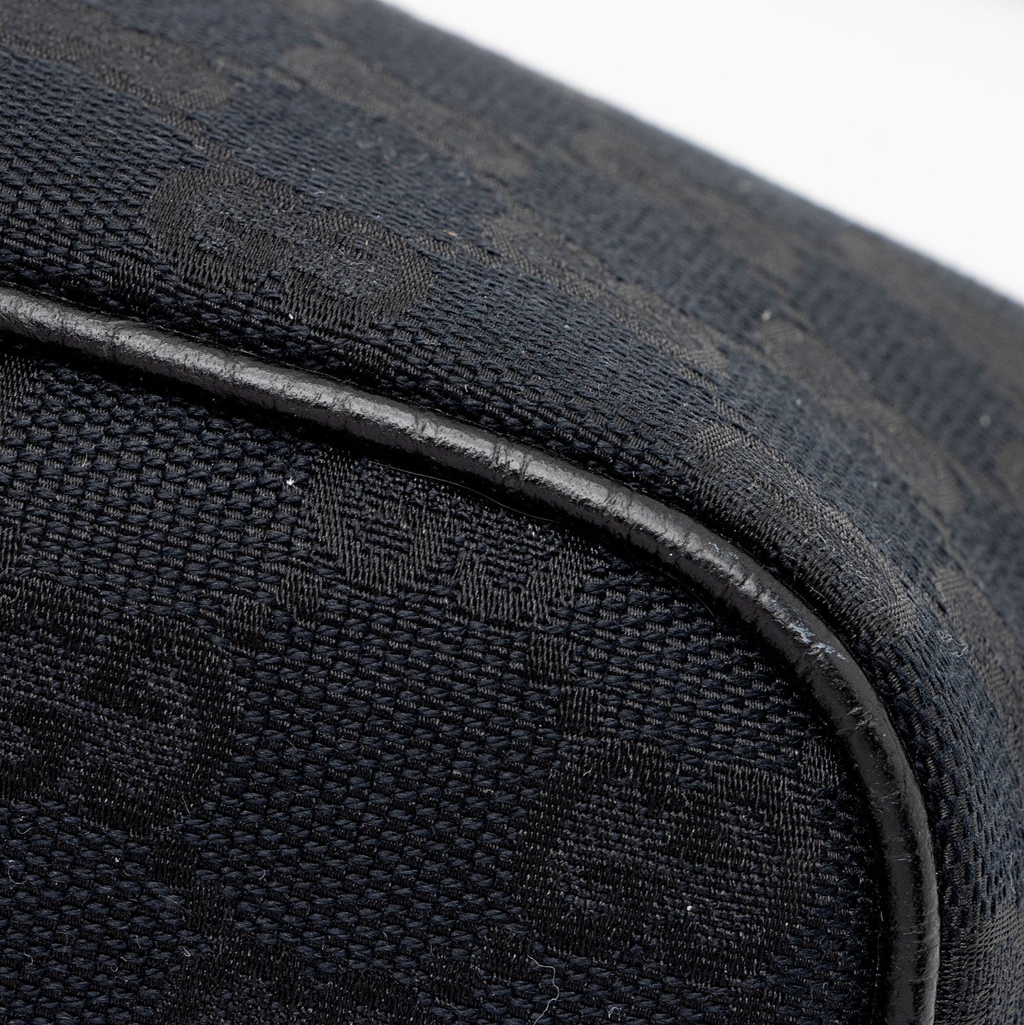 Gucci GG Canvas Classic Pochette (SHF-8YZvvs)
