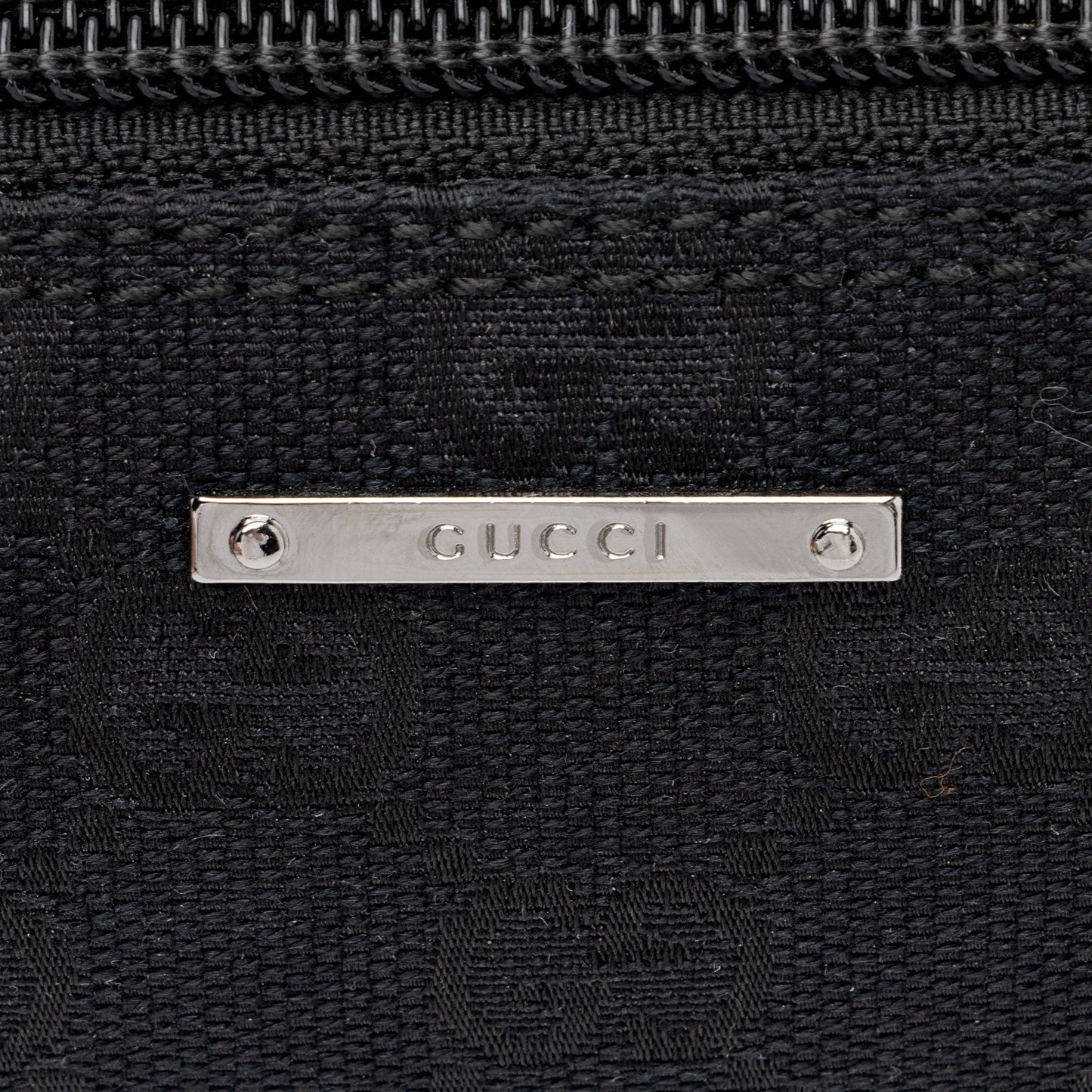 Gucci GG Canvas Classic Pochette (SHF-8YZvvs)