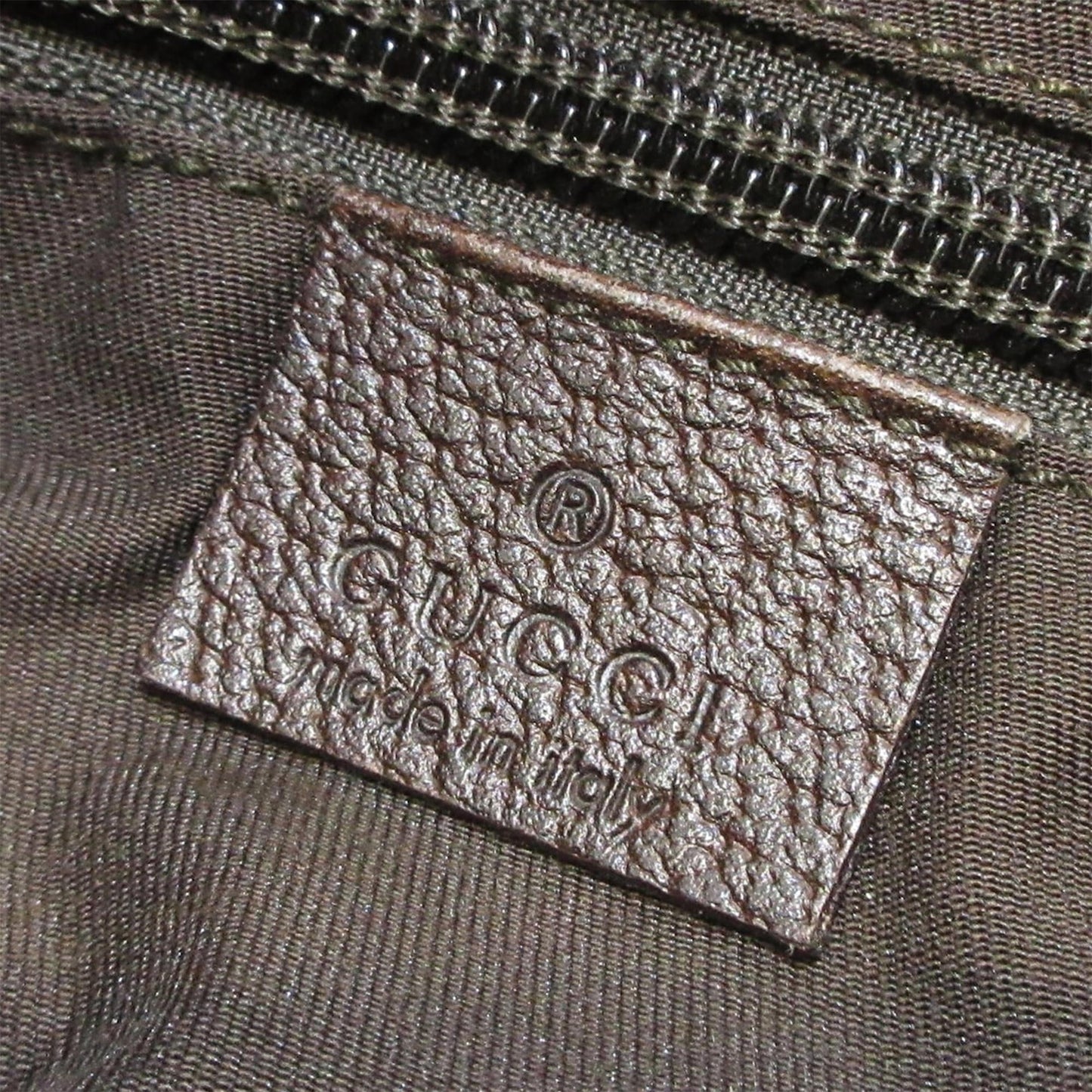 Gucci GG Canvas Crossbody Bag (SHG-x23w1X)