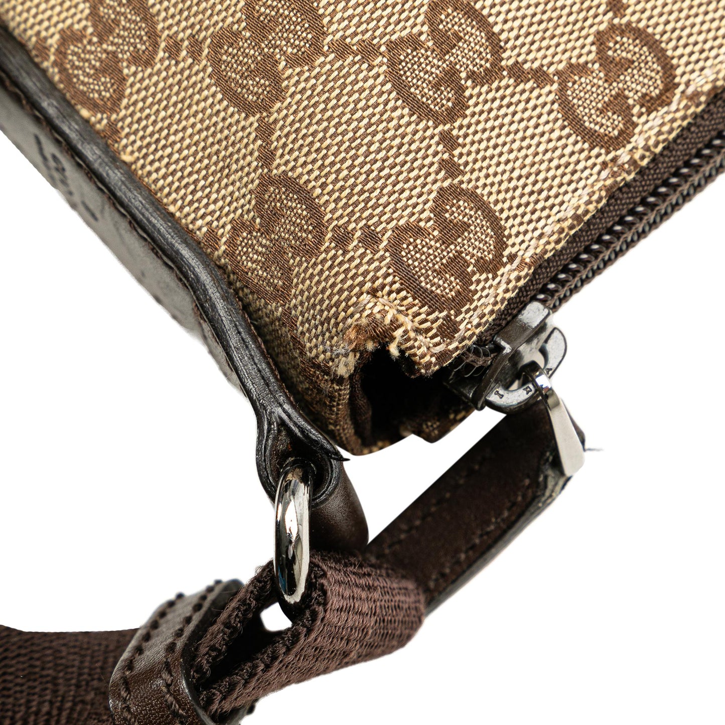 Gucci GG Canvas Crossbody Bag (SHG-GgCbyl)