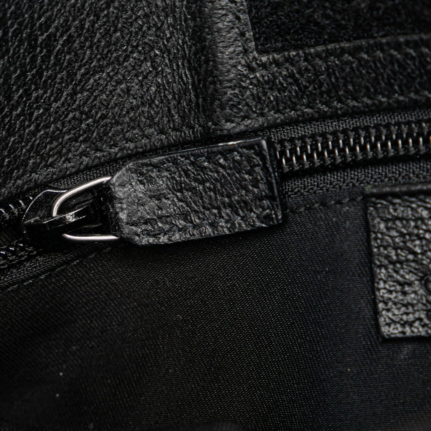 Gucci GG Canvas Crossbody (SHG-cXzYD3)