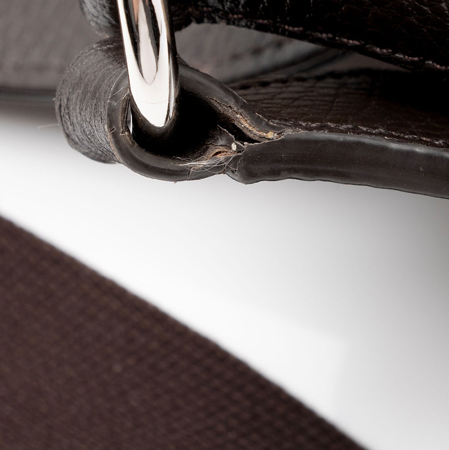 Gucci GG Canvas Flap Small Messenger (SHF-qVM12S)