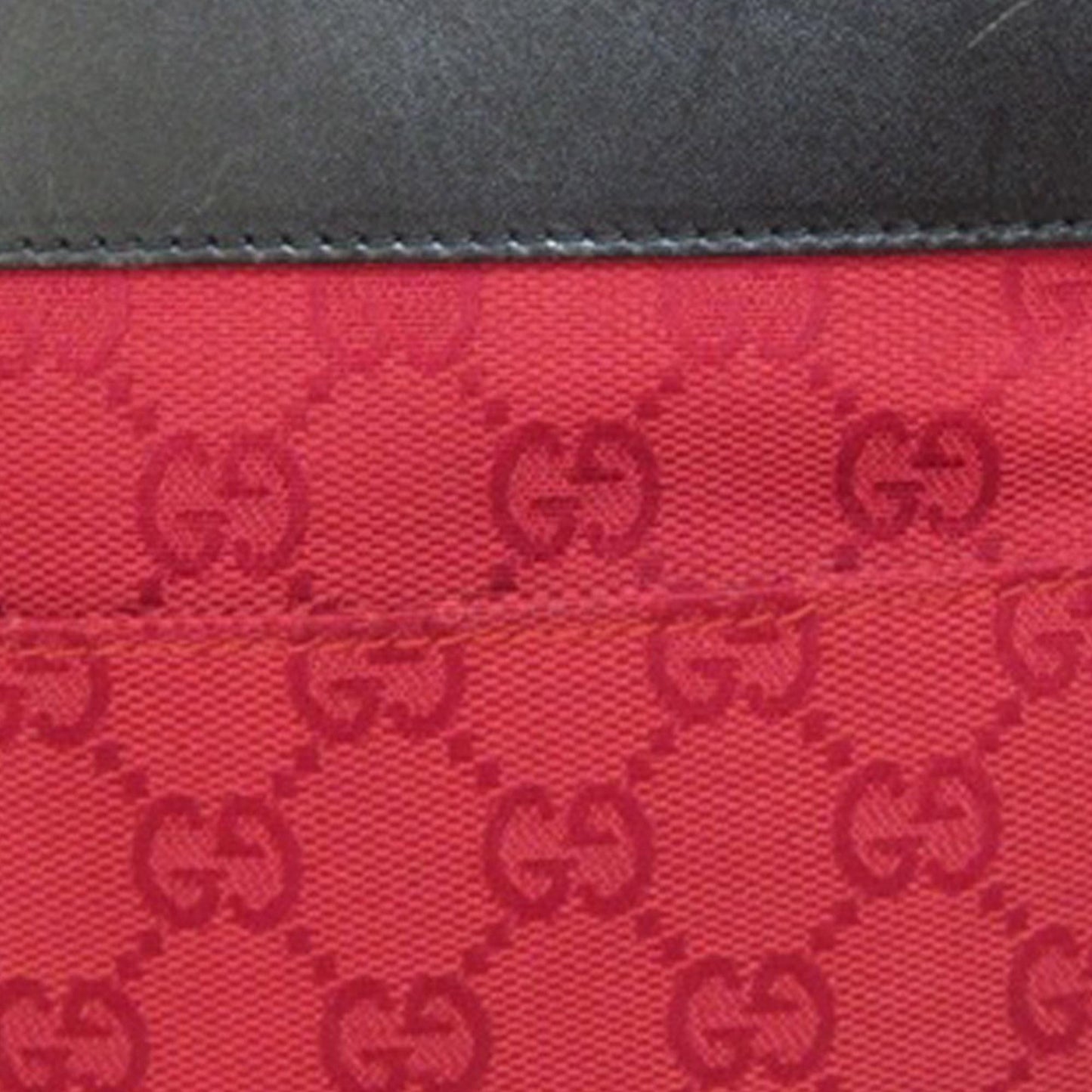 Gucci GG Canvas Flat Messenger Bag (SHG-wErO8J)