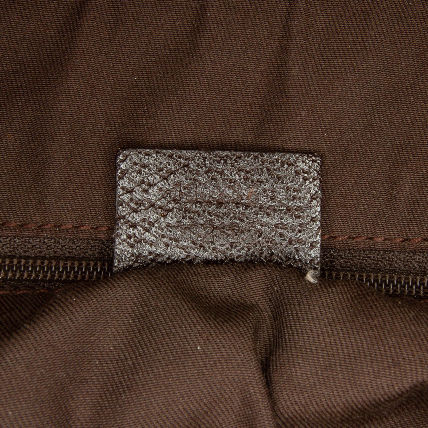 Gucci GG Canvas Pelham Shoulder Bag (SHG-YBXEJw)