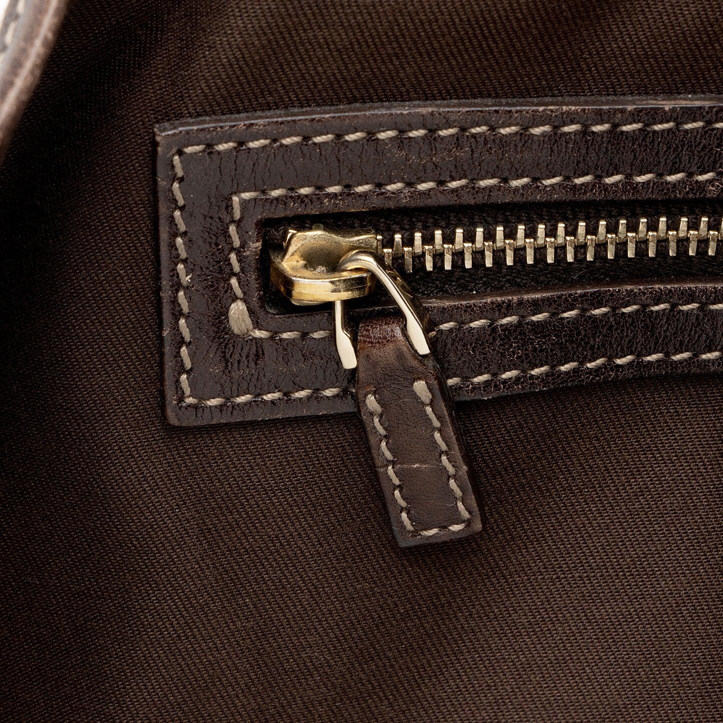 Gucci GG Canvas Pelham Small Shoulder Bag (SHF-HW7KzX)