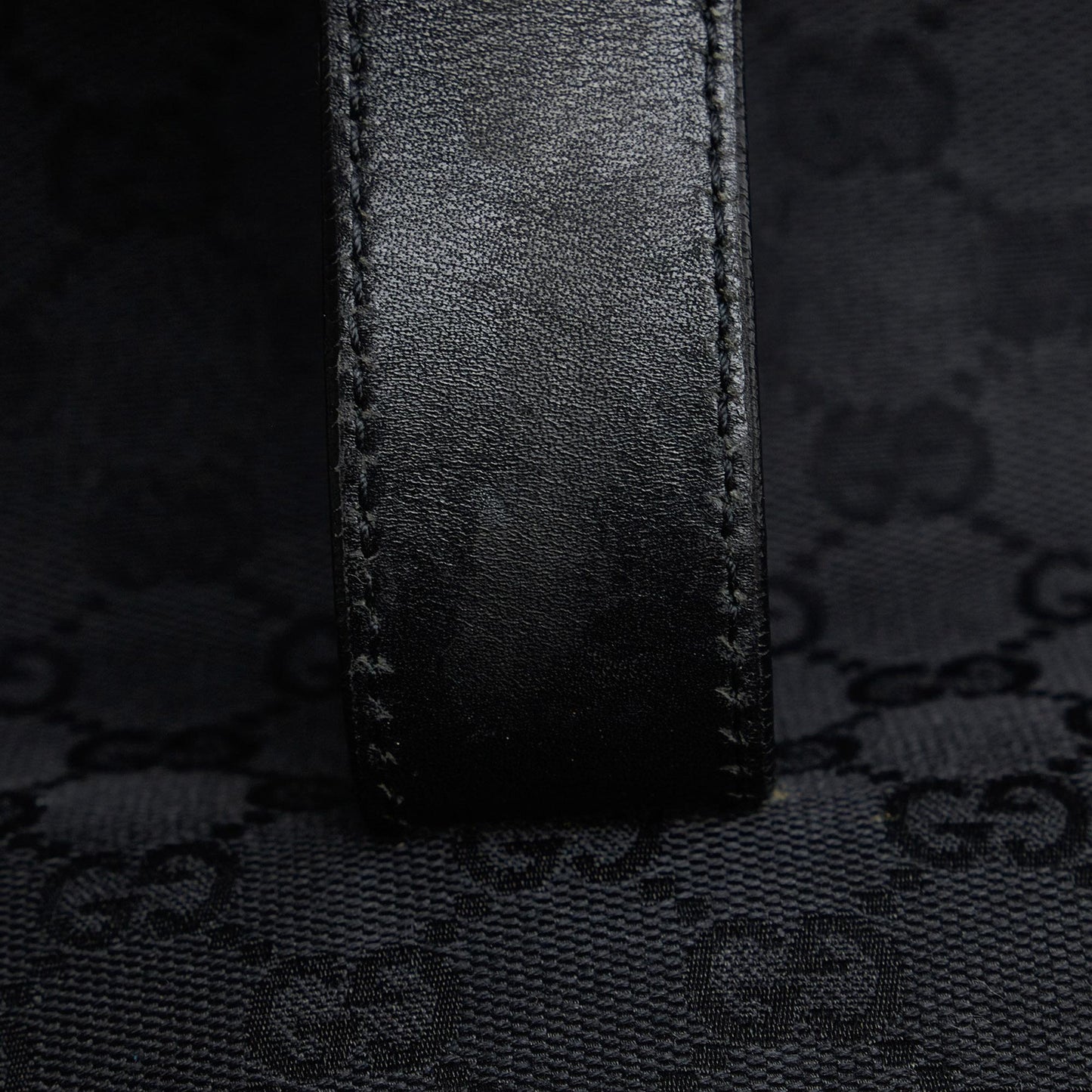 Gucci GG Canvas Piston Shoulder Bag (SHG-UpkBKi)