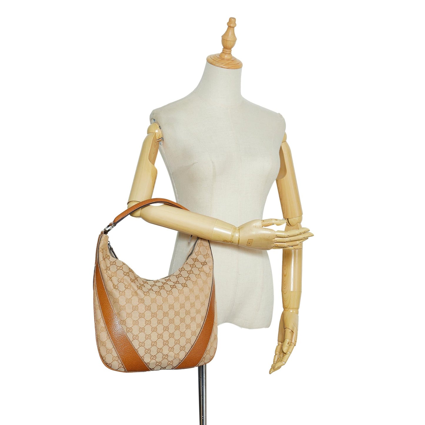 Gucci GG Canvas Shoulder Bag (SHG-hIEcEn)
