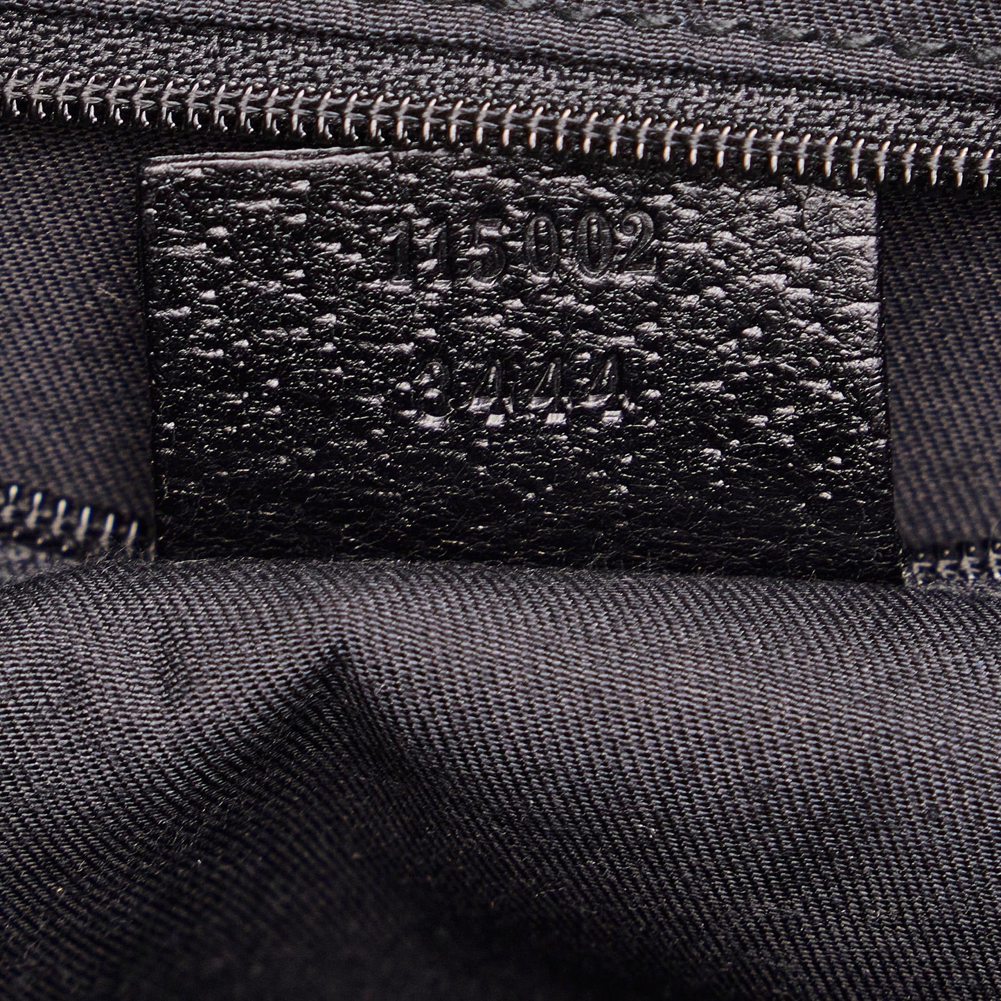 Gucci GG Canvas Shoulder Bag (SHG-BE2f05)