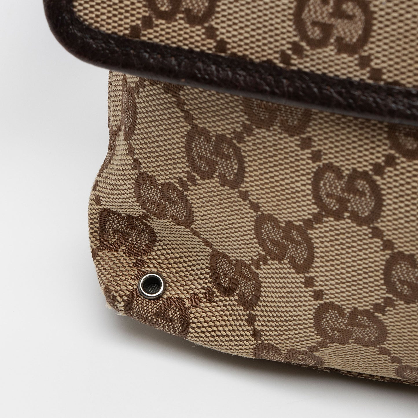 Gucci GG Canvas Small Waist Belt Bag (SHF-aTzoiD)