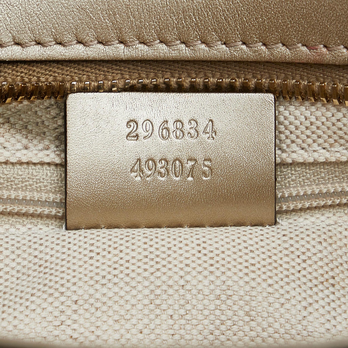 Gucci GG Canvas Sukey Crossbody (SHG-bMrG2F)