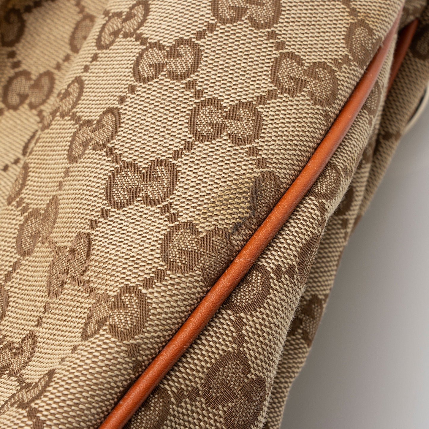Gucci GG Canvas Sukey Medium Tote (SHF-Prk73B)