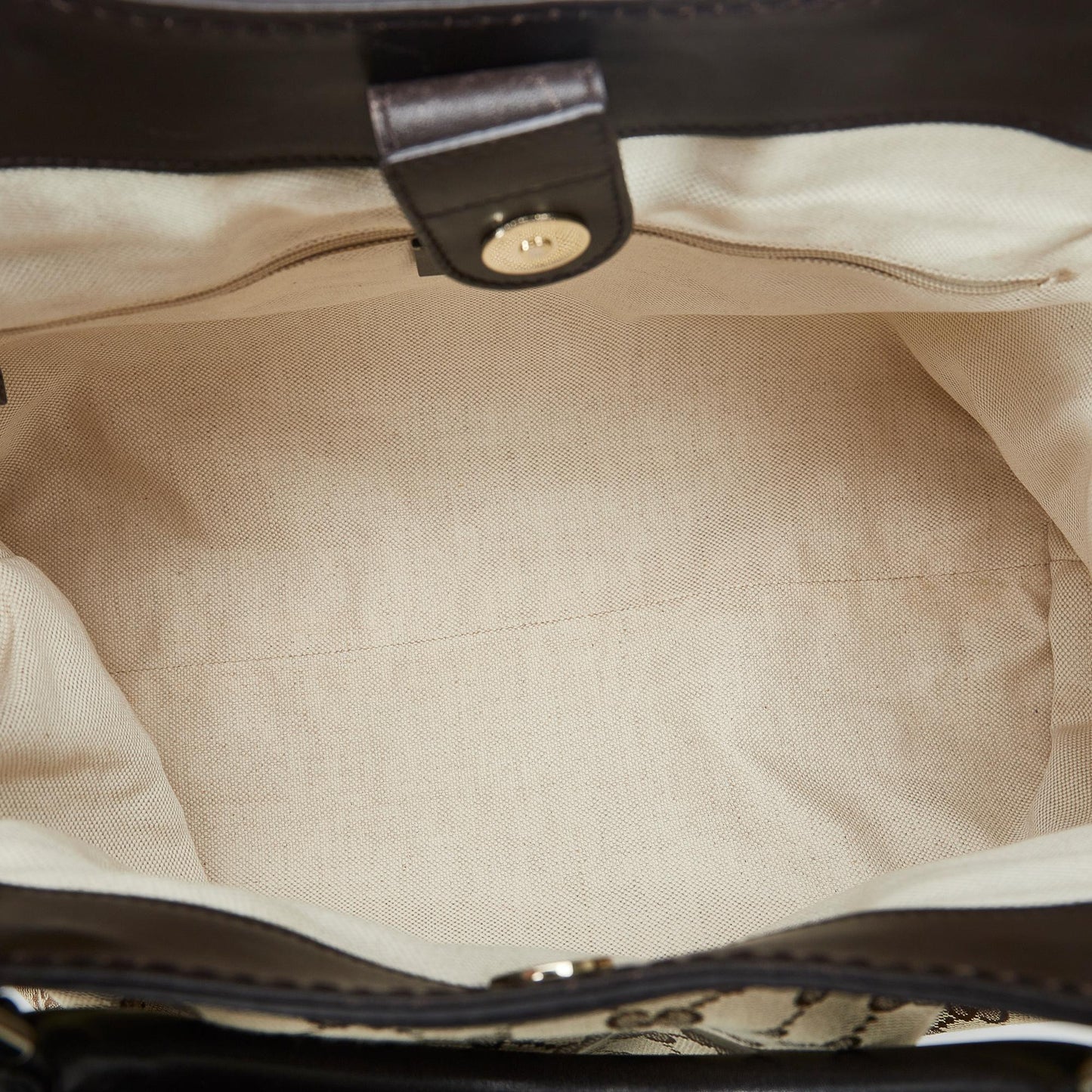 Gucci GG Canvas Sukey Tote (SHG-NFCUWy)