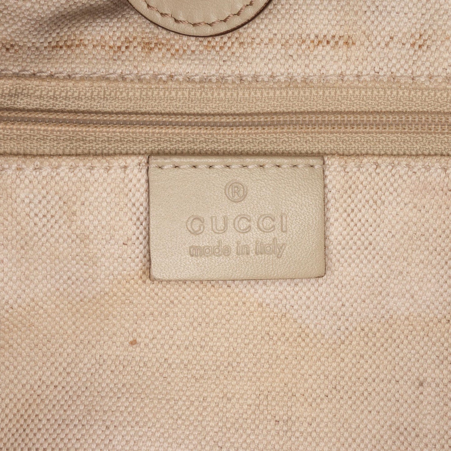 Gucci GG Canvas Sukey Tote (SHG-PPkJyj)