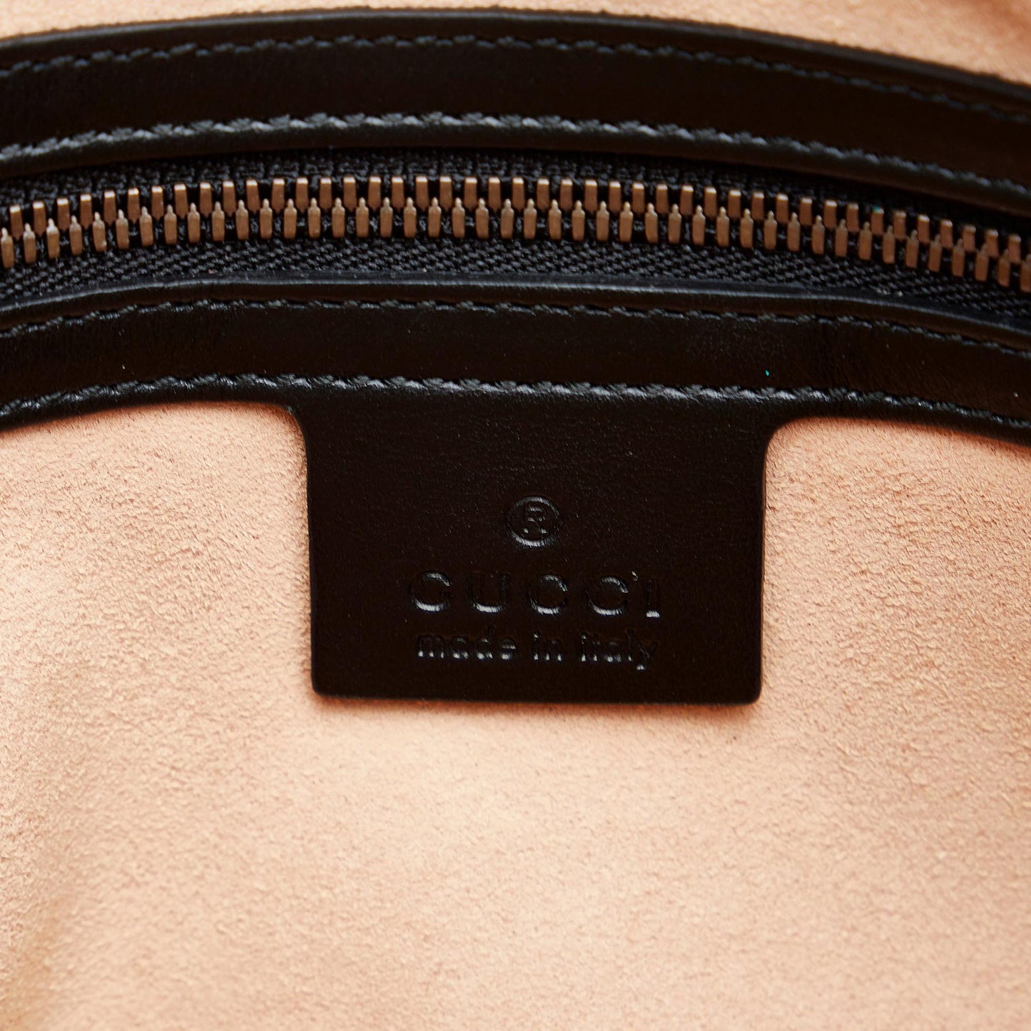 Gucci GG Marmont Matelasse Square Belt Bag (SHG-nM1QkU)