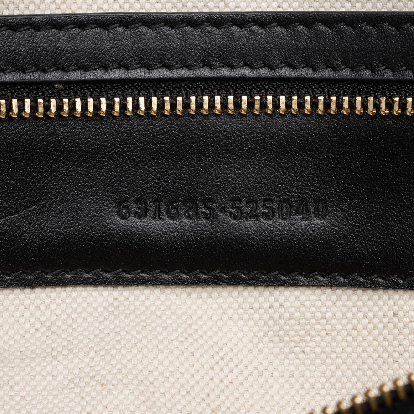 Gucci Jumbo GG Matelasse Medium Tote (SHF-GyLDDY)