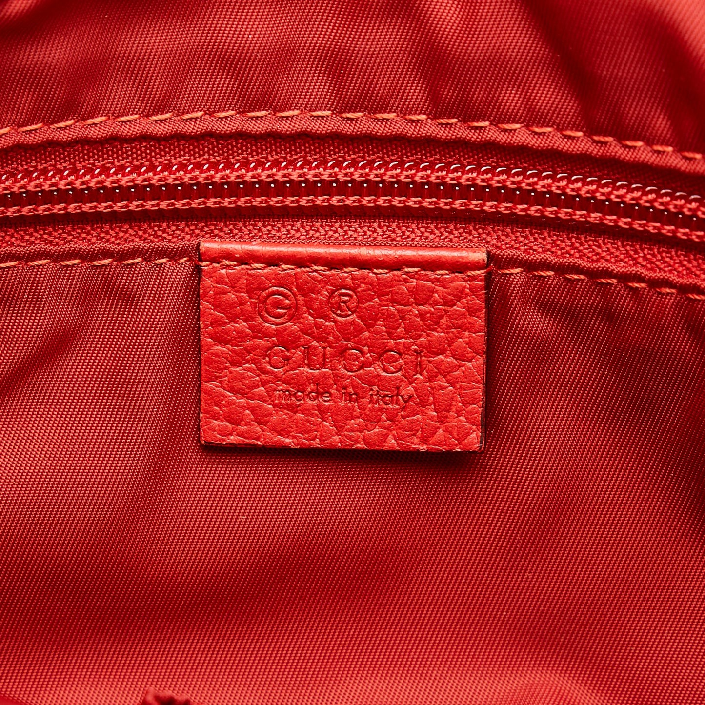 Gucci GG Nylon Crossbody Bag (SHG-1cIuee)