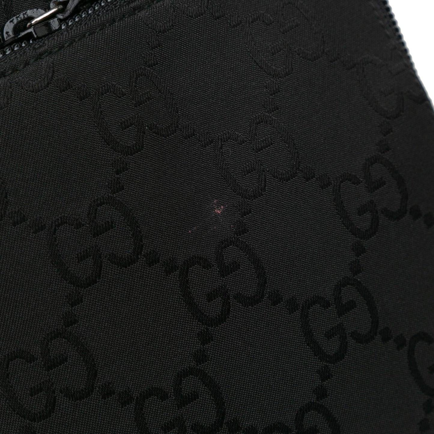 Gucci GG Nylon Crossbody (SHG-ScDtKo)