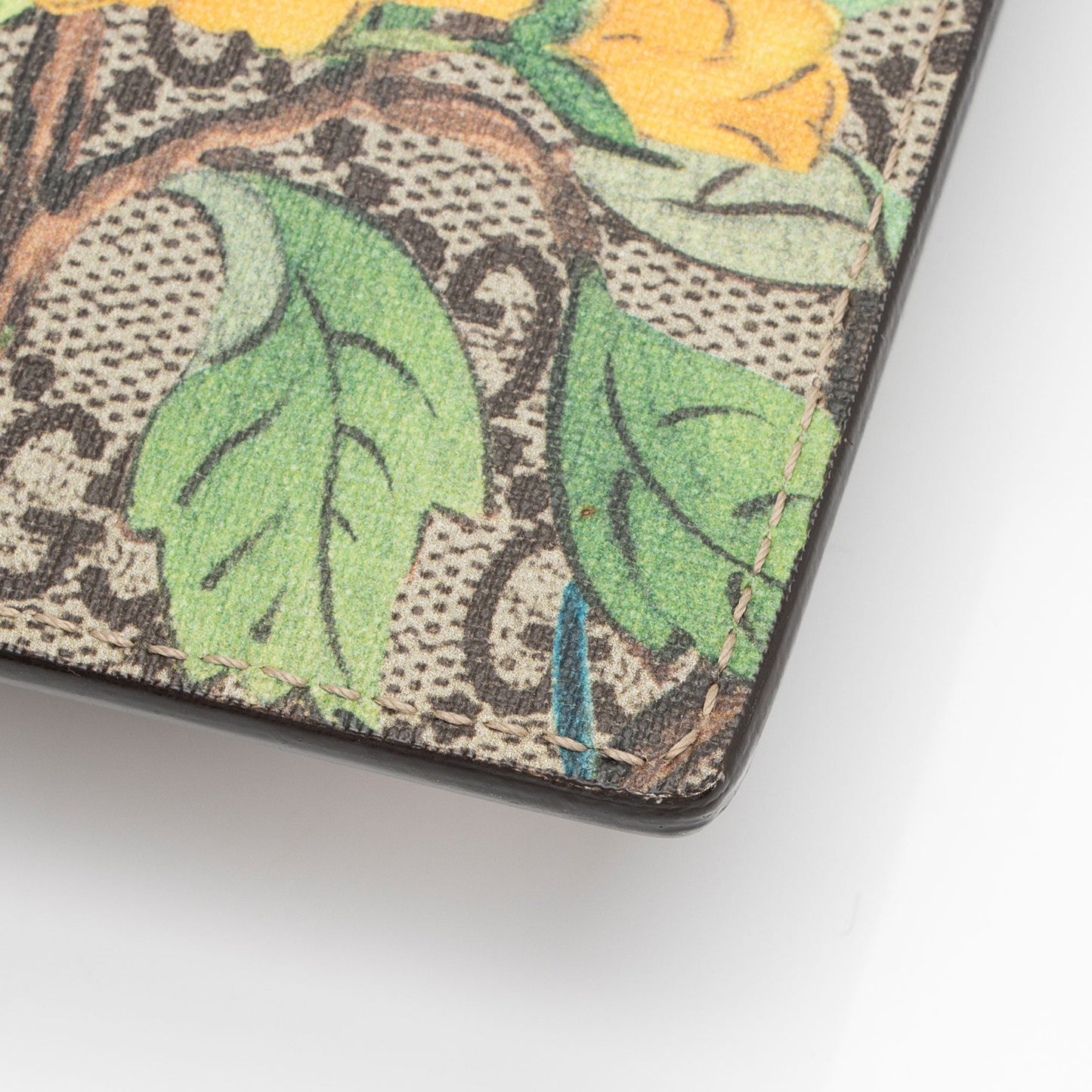 Gucci GG Supreme Bengal Tiger Pouch Crossbody (SHF-pKsW2V)