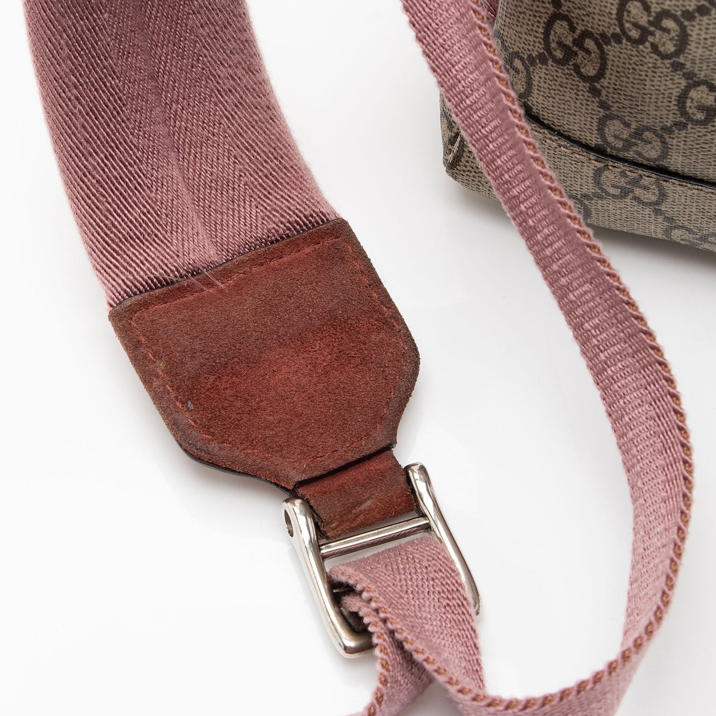 Gucci GG Supreme Blooms Medium Backpack (SHF-G2tOOE)