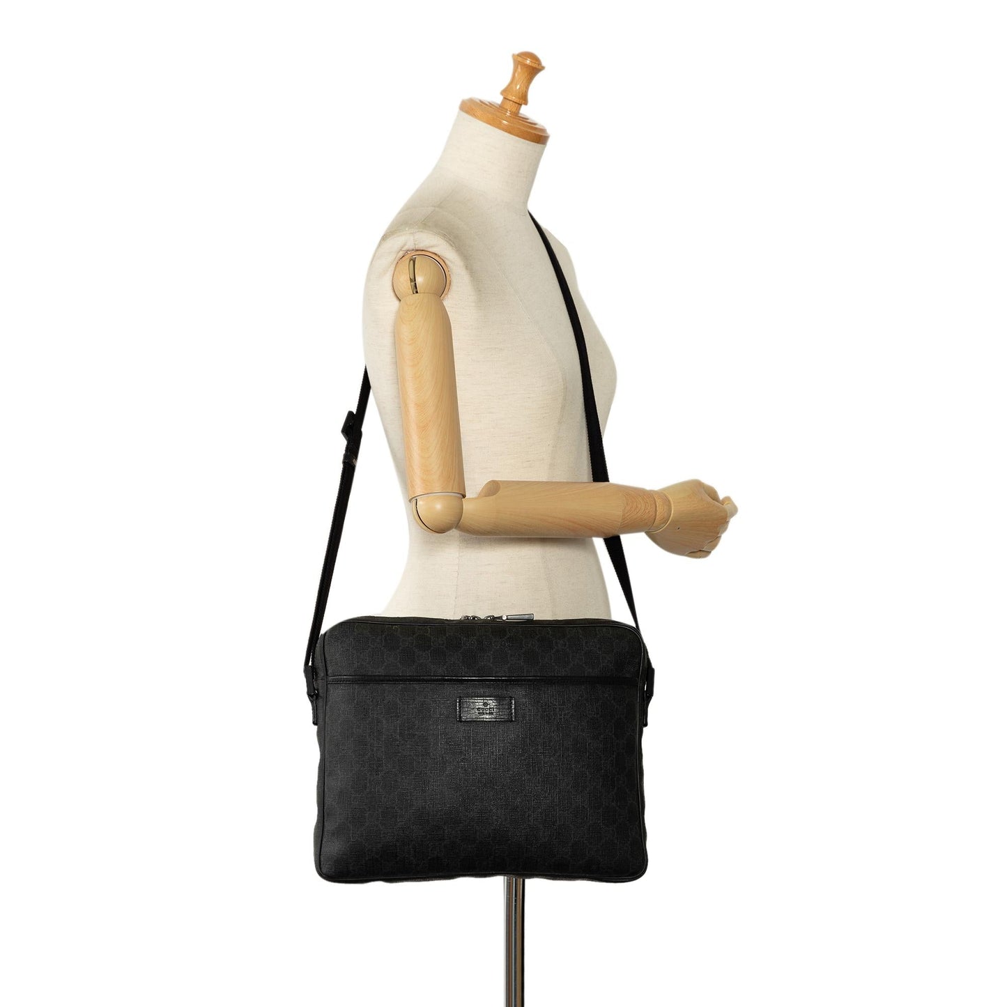 Gucci GG Supreme Crossbody Bag (SHG-KnViiJ)