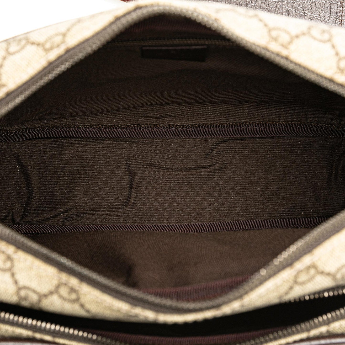 Gucci GG Supreme Crossbody Bag (SHG-liEgwg)
