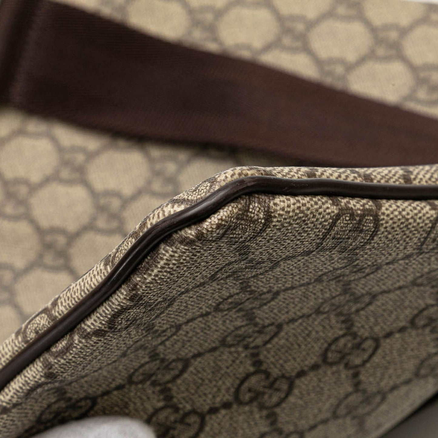 Gucci GG Supreme Crossbody