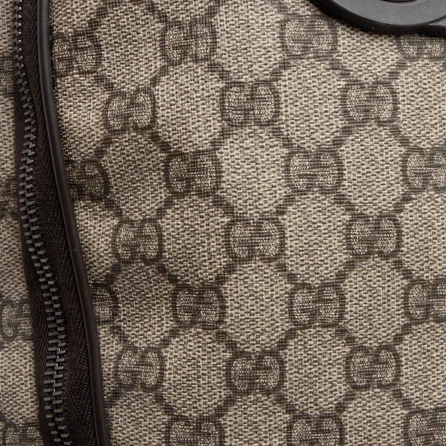 Gucci GG Supreme Interlocking G Medium Backpack (SHF-QiGfpu)