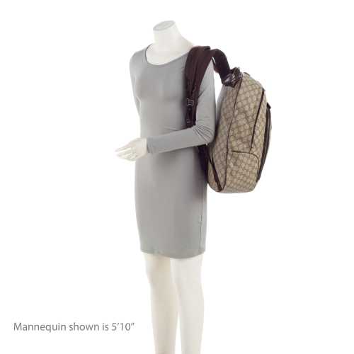 Gucci GG Supreme Interlocking G Medium Backpack (SHF-QiGfpu)